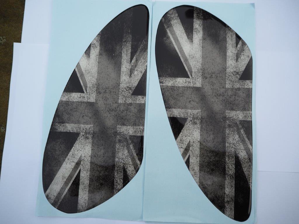 Thruxton R TFC Union Jack Tank Gel Knee Pads [Greyscale] - Click Image to Close